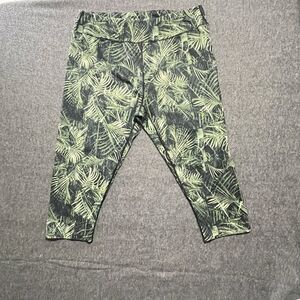 Avenue Leisure Women's Leggings Size 18 / 20 Green Leaves Polyester Spandex